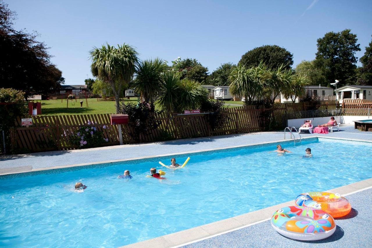 Camping Pods Trevella Holiday Park Кранток Экстерьер фото